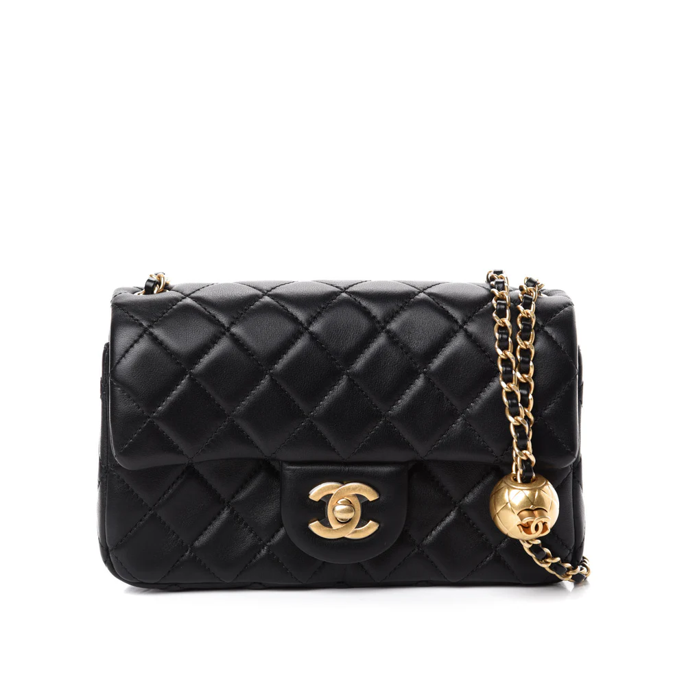 CHNL Lambskin Pearl Crush Flap Black Leather Handbag with Gold Signature CC Buckle