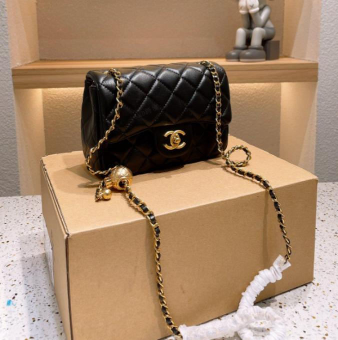 CHNL Lambskin Pearl Crush Flap Black Leather Handbag with Gold Signature CC Buckle
