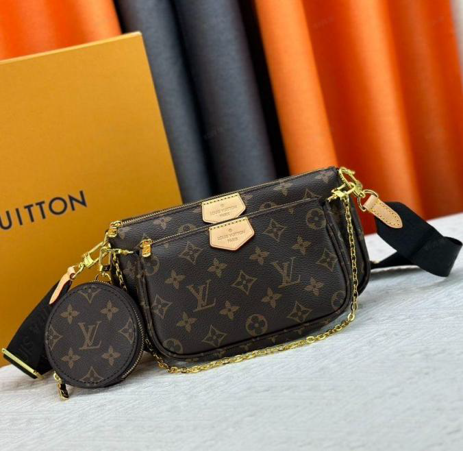 Louis Vuitton Multi Pochette Iconic Monogram Canvas Accessories Bags with Detachable Black Shoulder Strap